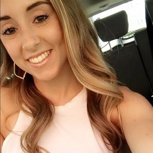 Meet your Posher, Savannah